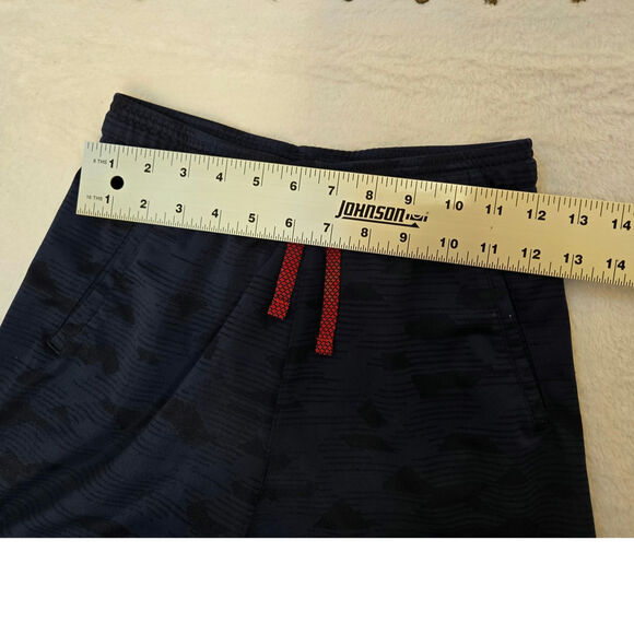 Under Armour 4 boys elastic waist shorts drawstring black red- Youth Medium - Picture 3 of 6